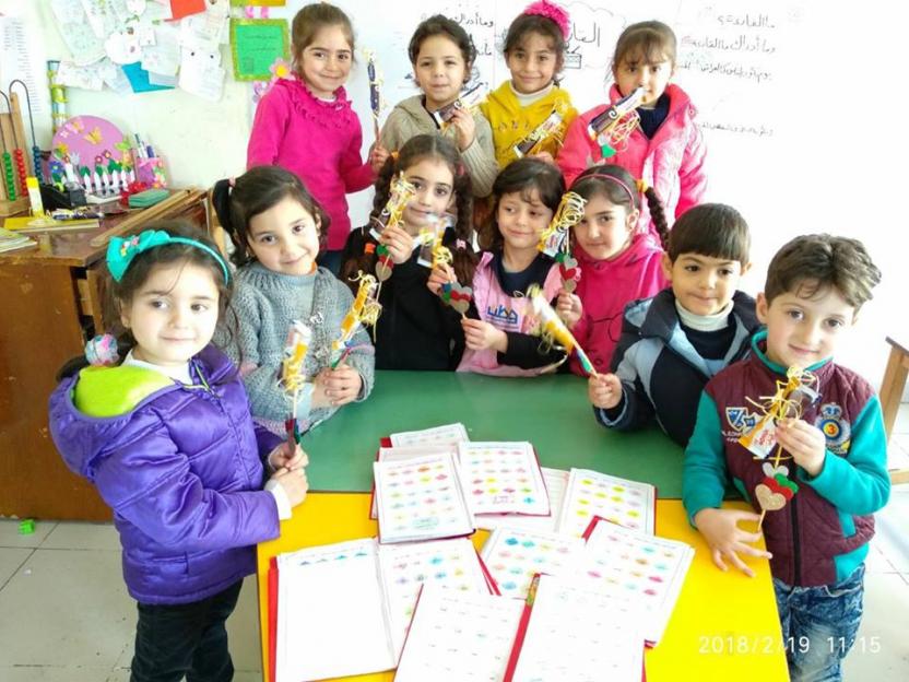  أحباؤنا المتميزون في kg1 في لحظات تكريمهم