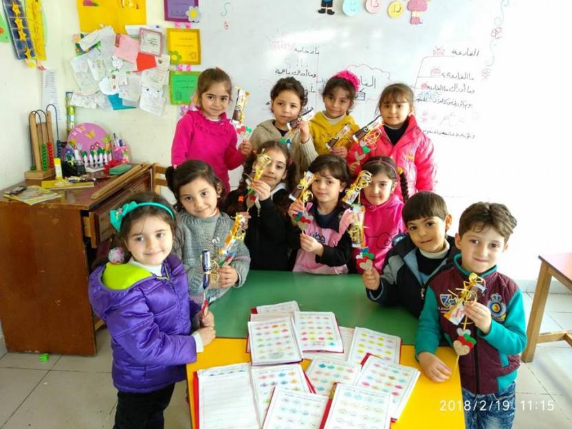  أحباؤنا المتميزون في kg1 في لحظات تكريمهم